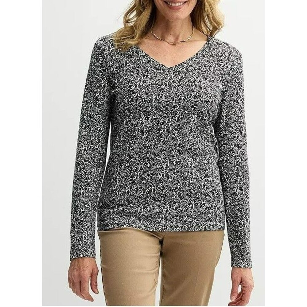 Croft & Barrow Women's Essential Long Sleeve V-Neck Tee Size S, Black NWT